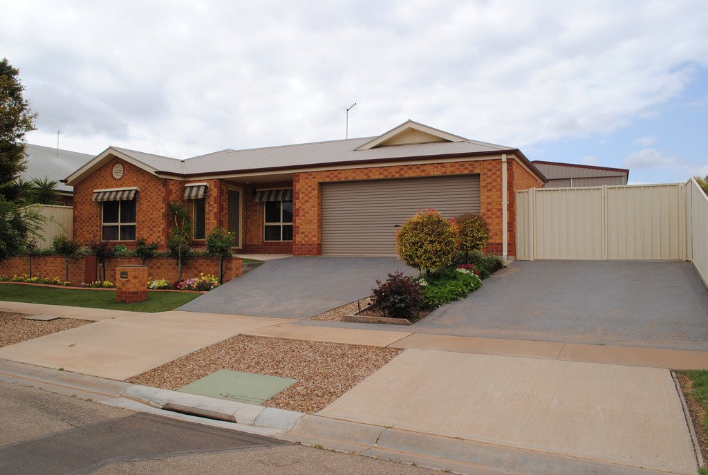 14 Francesca Drive IRYMPLE 13