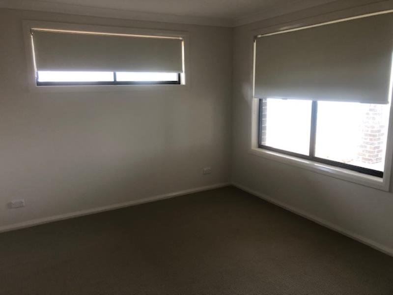 14 Francis Avenue TAMWORTH 7