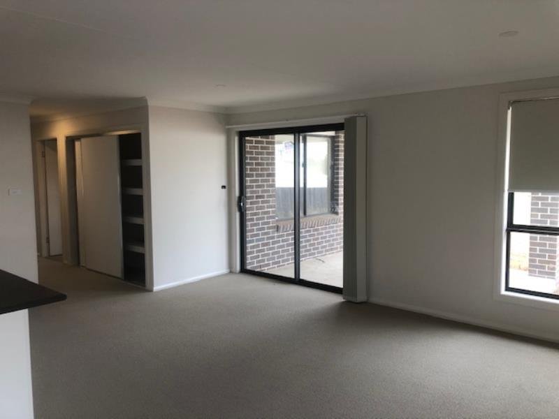 14 Francis Avenue TAMWORTH 3