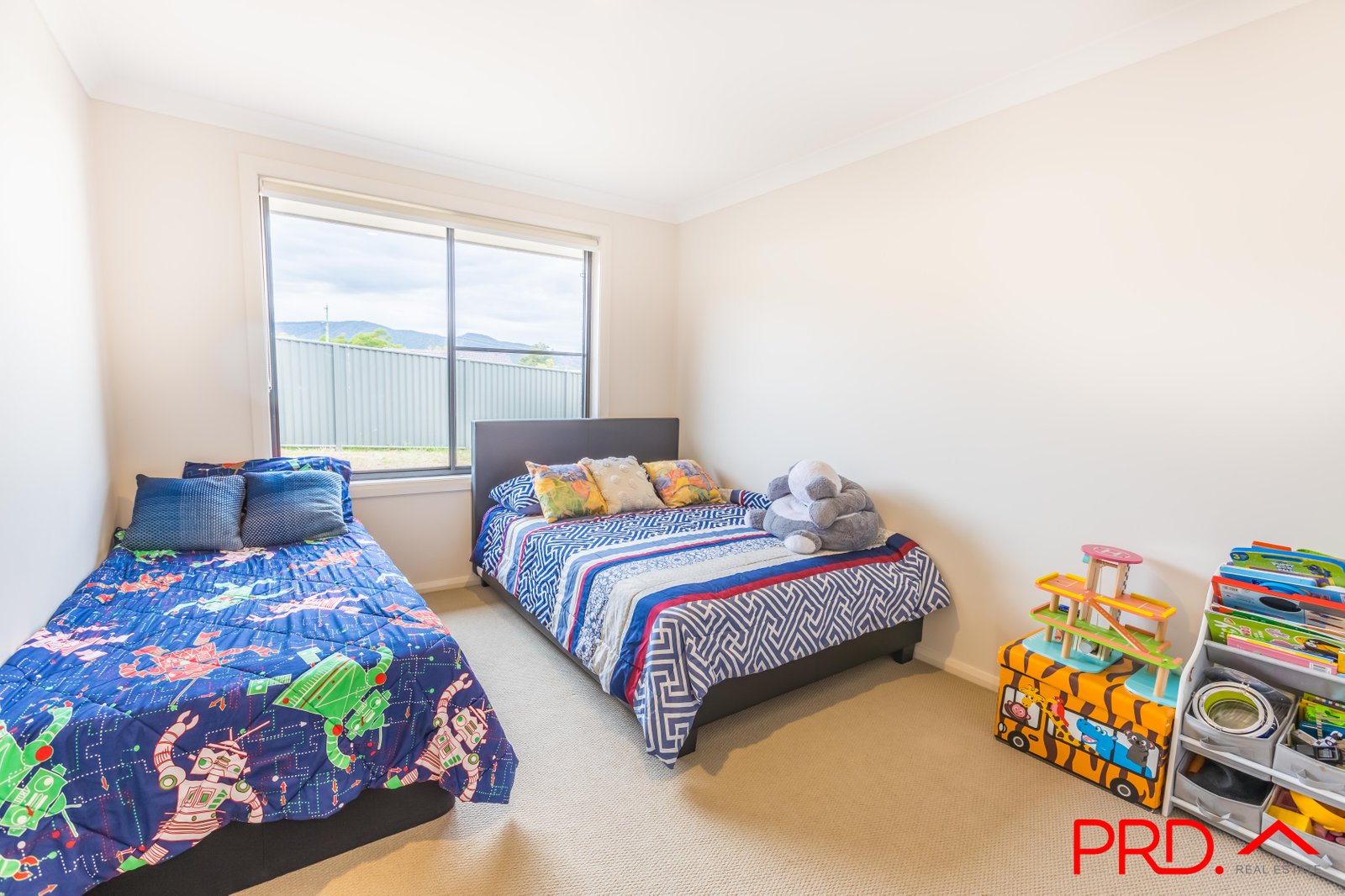 14 Francis Avenue TAMWORTH 5