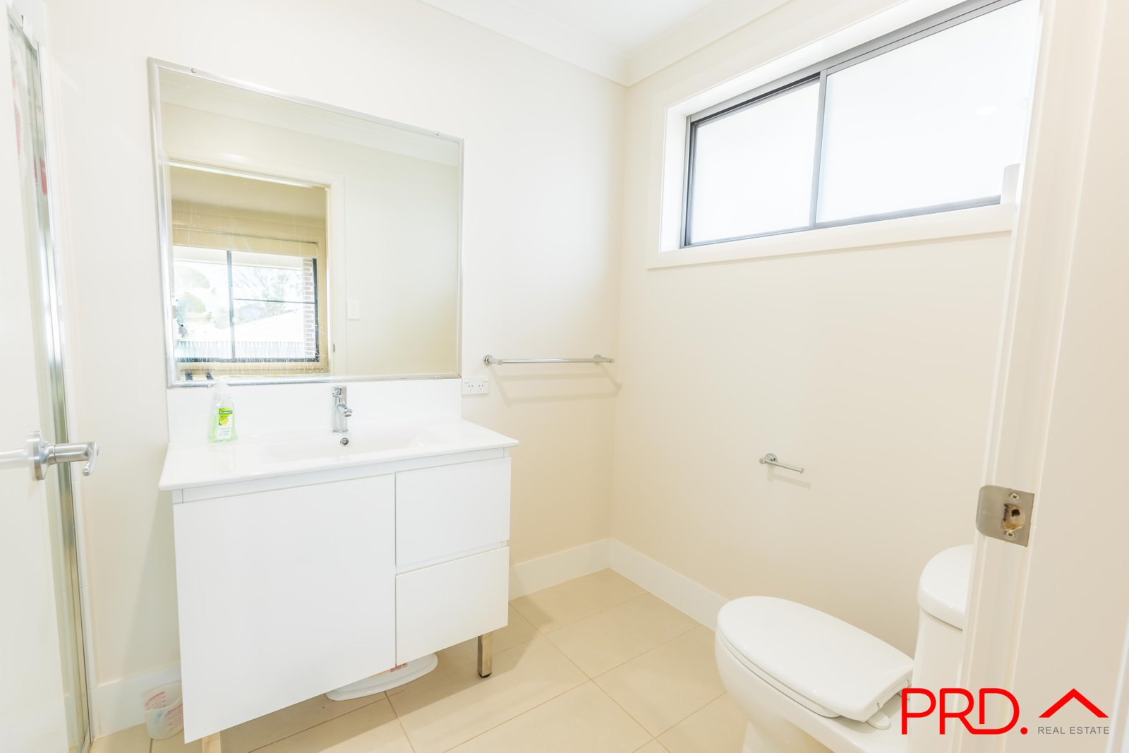 14 Francis Avenue TAMWORTH 6