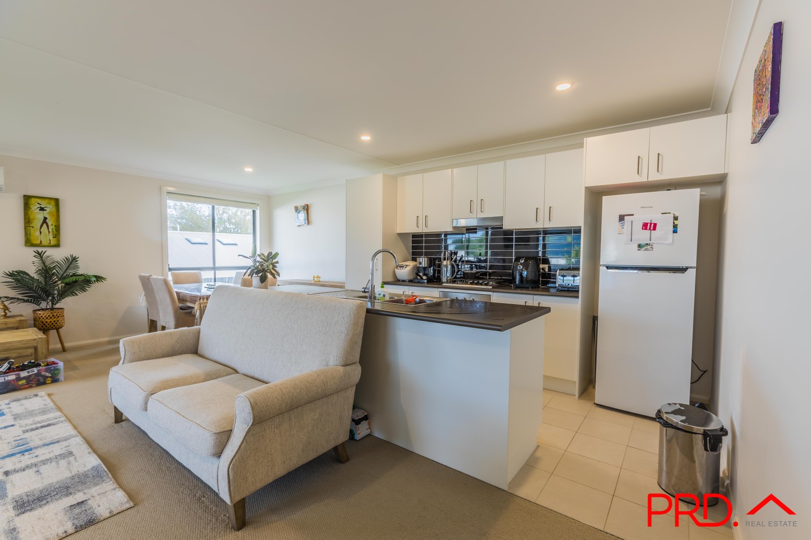 14 Francis Avenue TAMWORTH 8