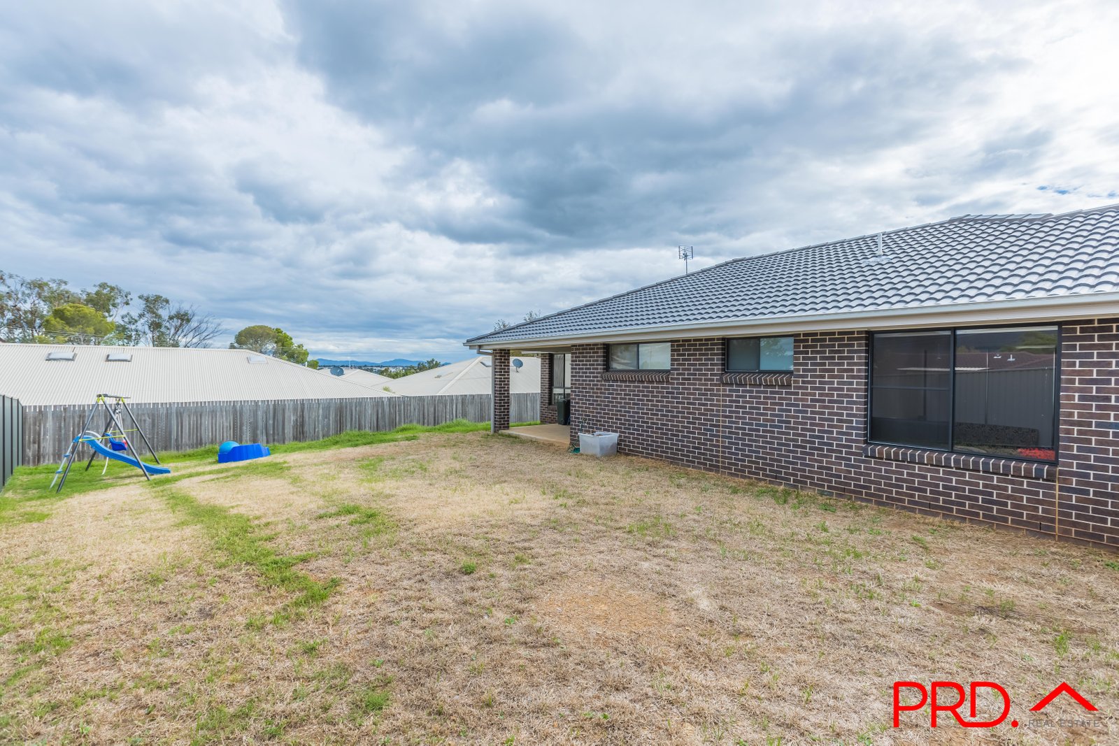 14 Francis Avenue TAMWORTH 12