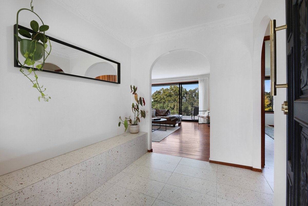 14 Gabrielle Grove Burleigh Heads 6