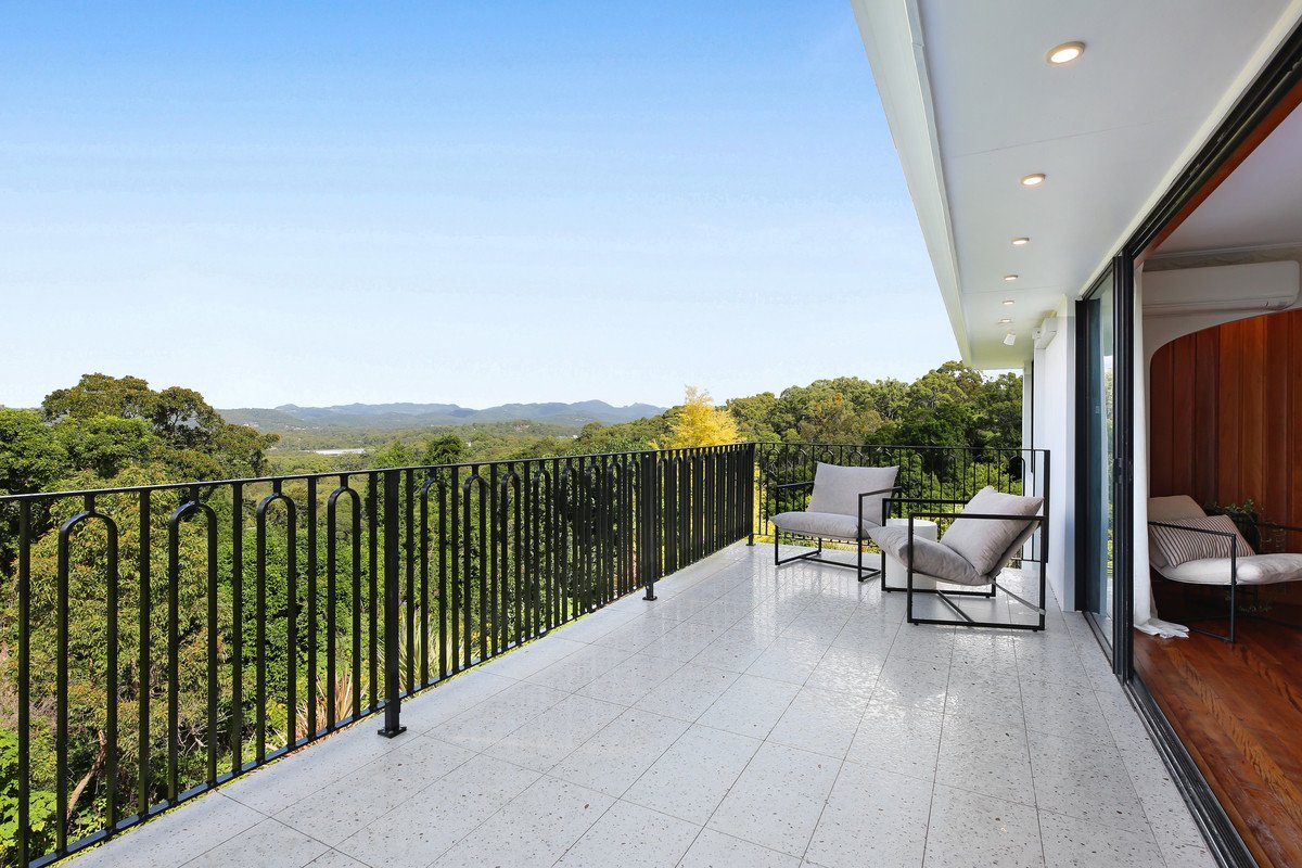 14 Gabrielle Grove Burleigh Heads 13