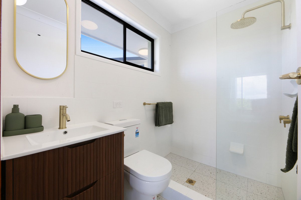 14 Gabrielle Grove Burleigh Heads 18