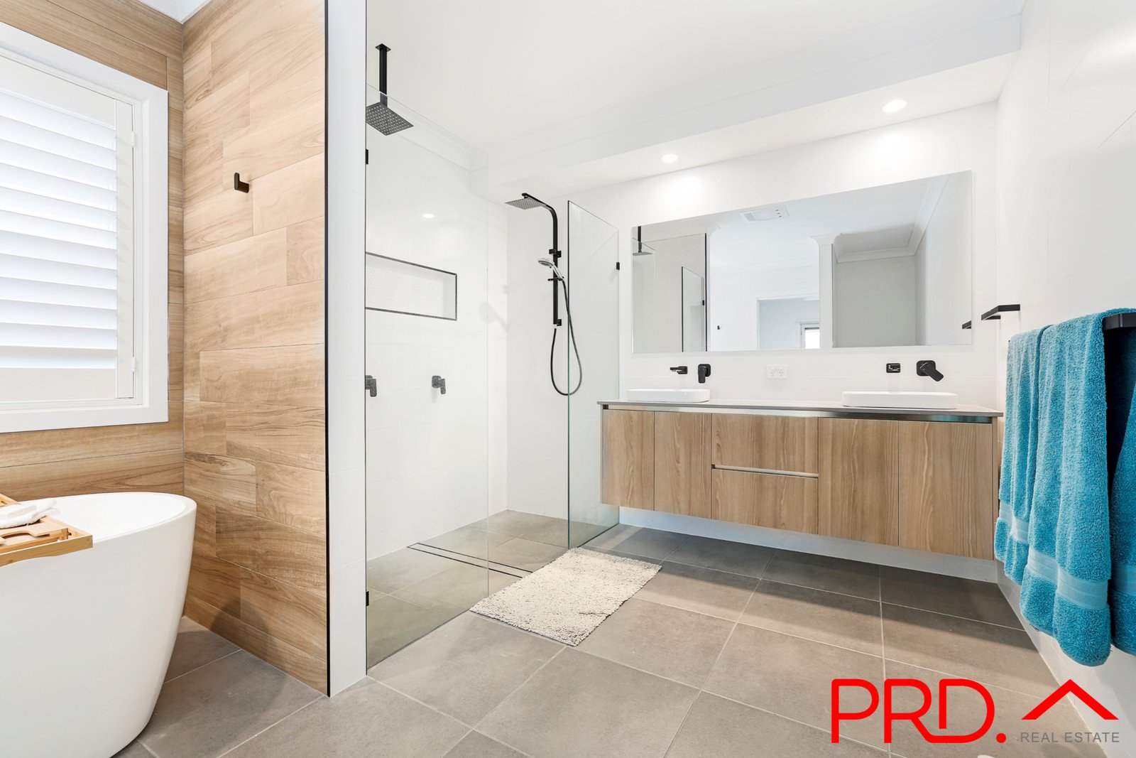 14 Galah Drive TAMWORTH 19