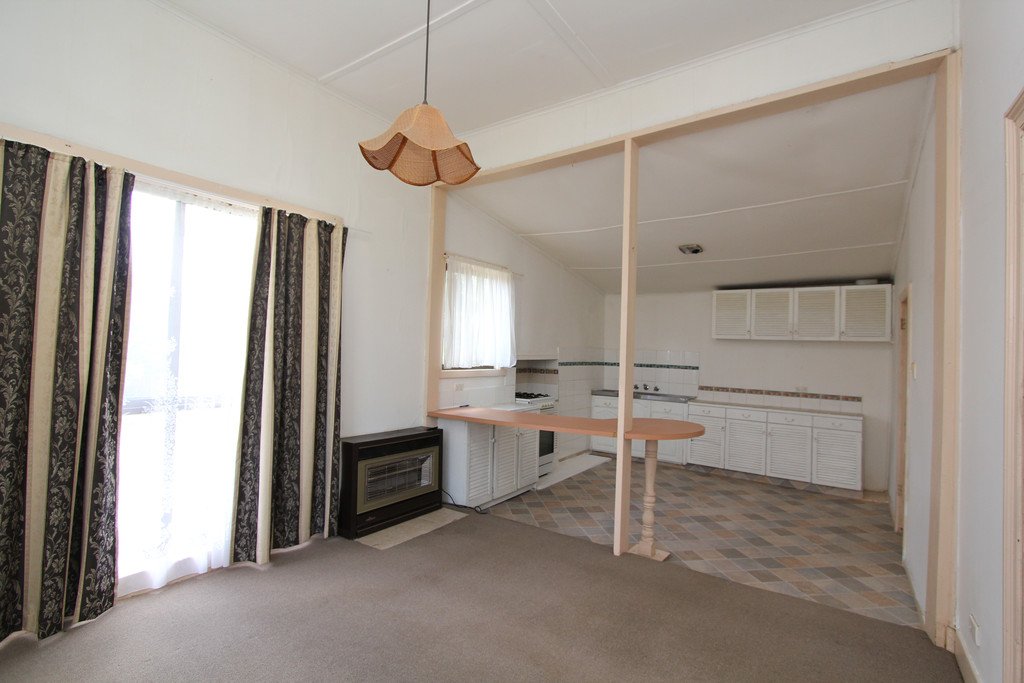 14 Gale Street CANADIAN 2