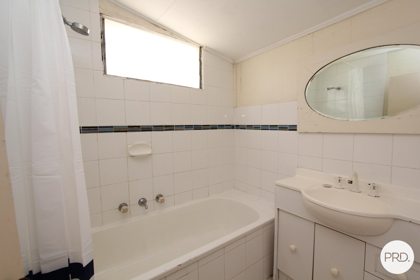 14 Gale Street CANADIAN 8