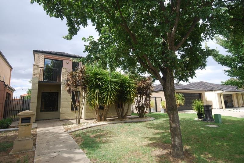 14 Galing Place WAGGA WAGGA 1