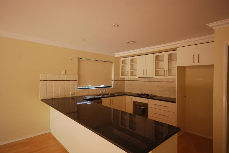 14 Galing Place WAGGA WAGGA 2