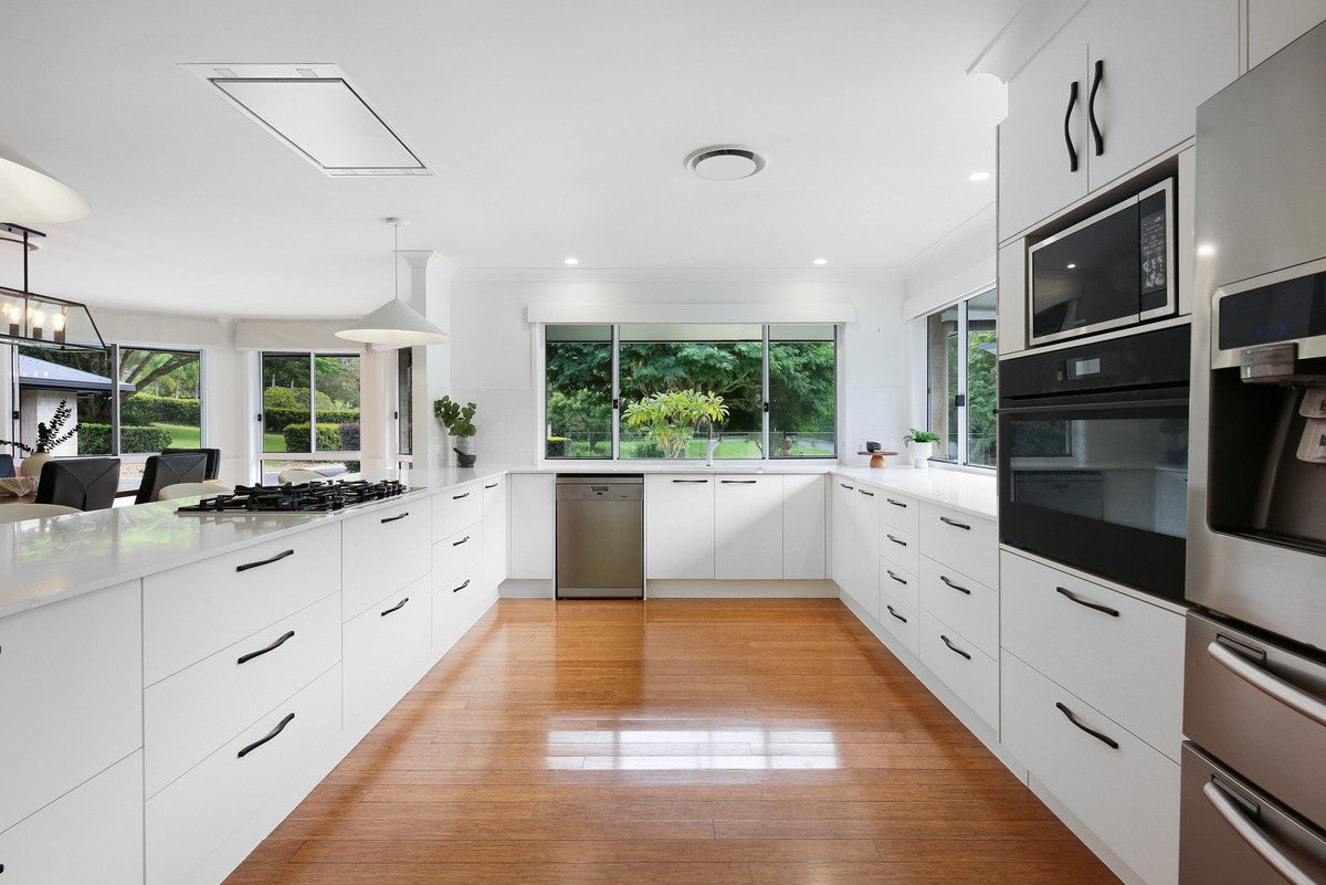 14 Gibsonville Street Tallebudgera Valley 4