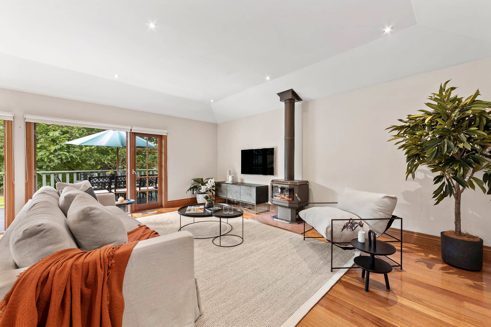 Real Estate and Property in 14 Glenbrook Avenue, Malvern East, VIC