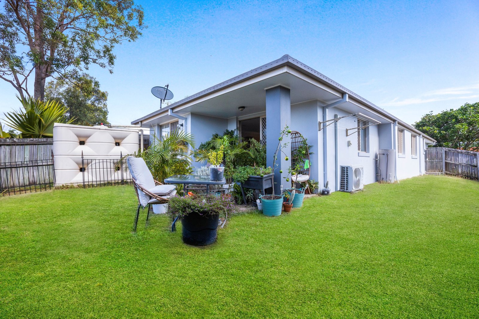 1/4 Glentree Avenue UPPER COOMERA 2