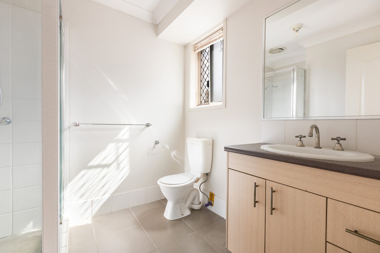 1/4 Glentree Avenue UPPER COOMERA 7