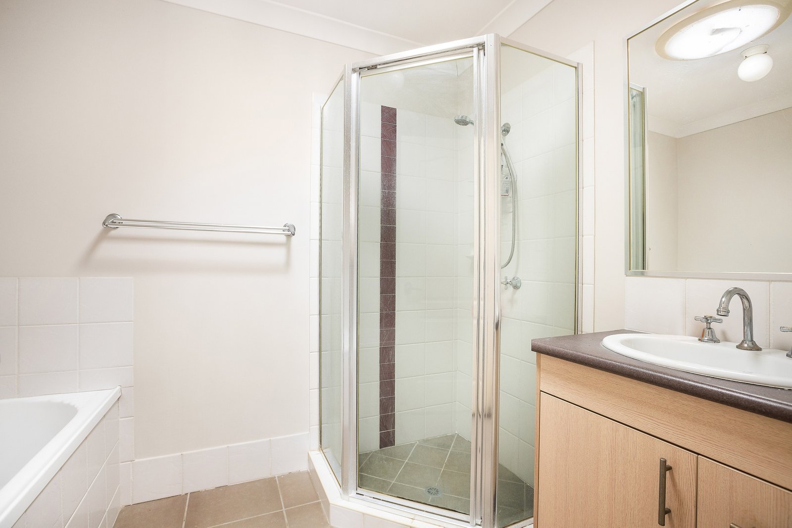 1/4 Glentree Avenue UPPER COOMERA 10