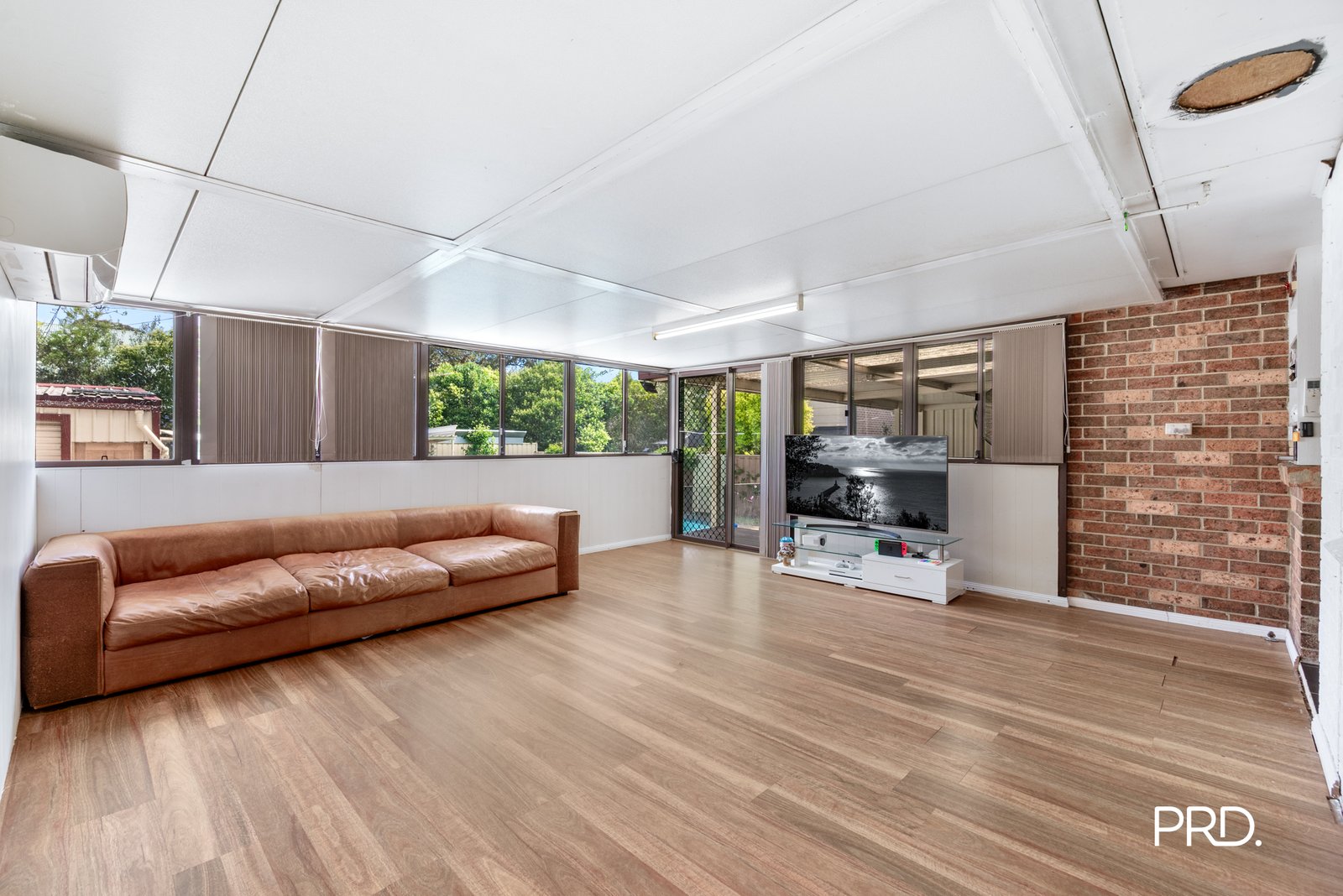 14 Gloria Place SOUTH PENRITH 5