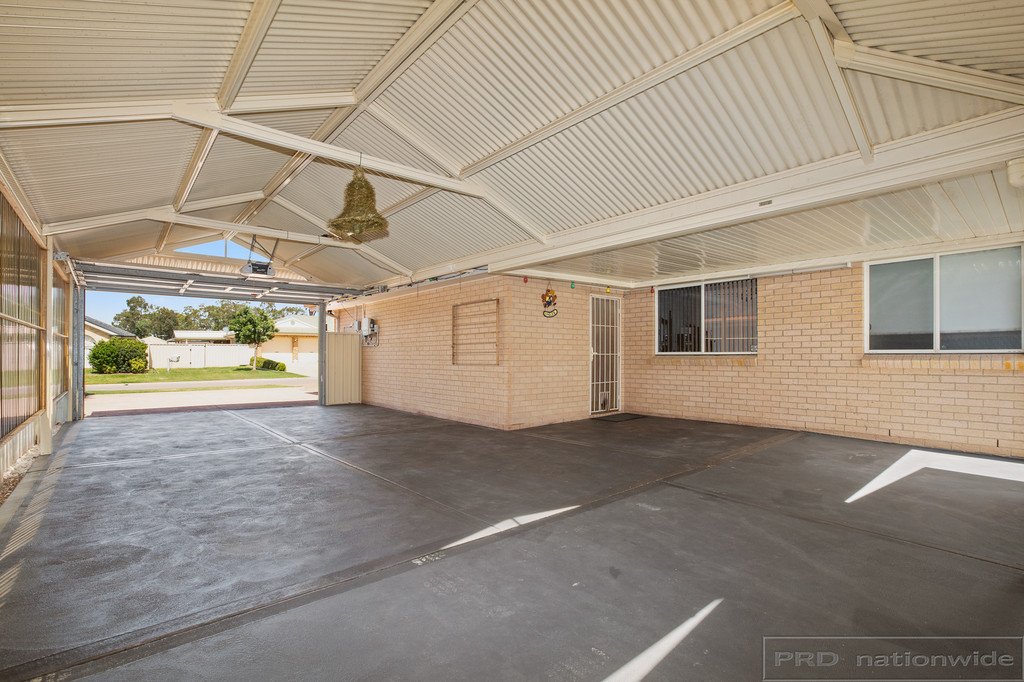 14 Glover Crescent METFORD 18