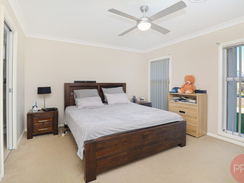 14 Golden Whistler Avenue ABERGLASSLYN 6