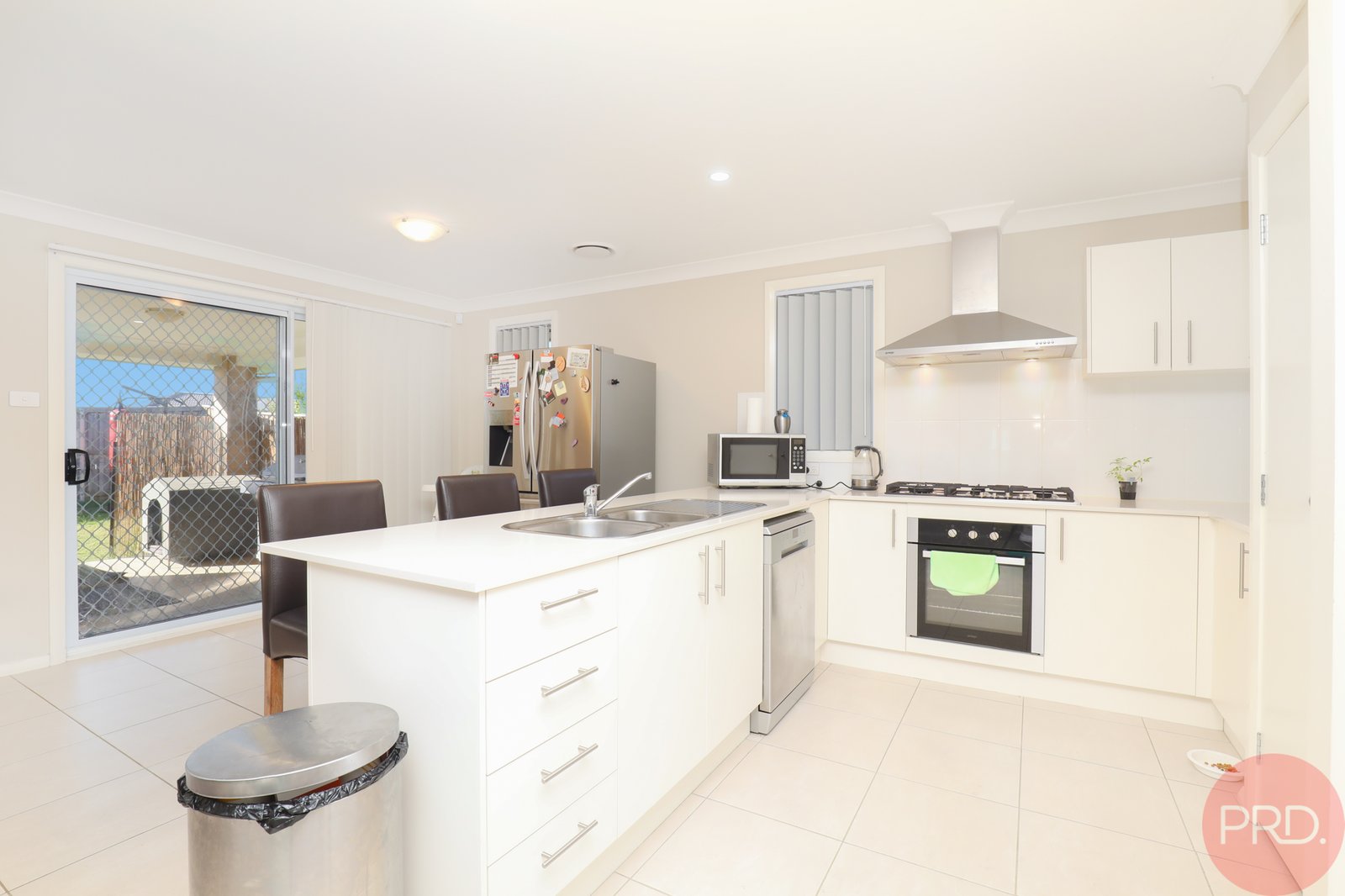 14 Golden Whistler Avenue ABERGLASSLYN 4