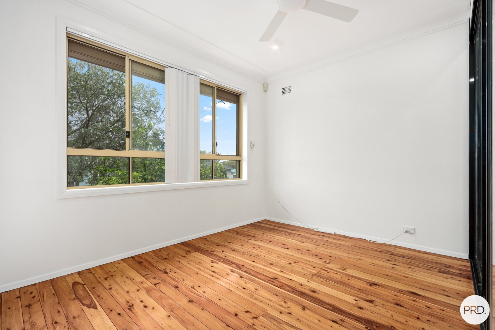 14 Greenway Parade REVESBY 5