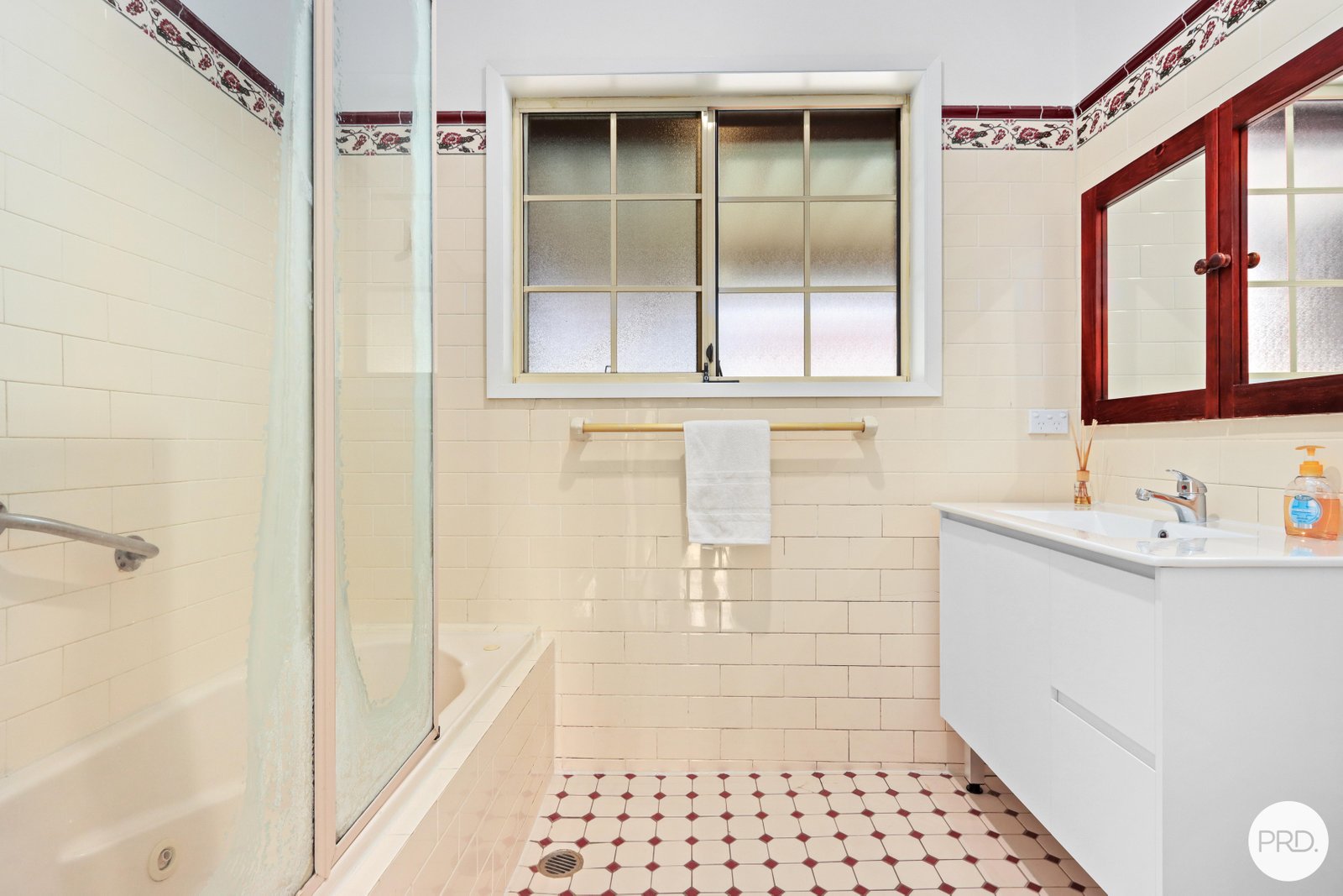 14 Greenway Parade REVESBY 6