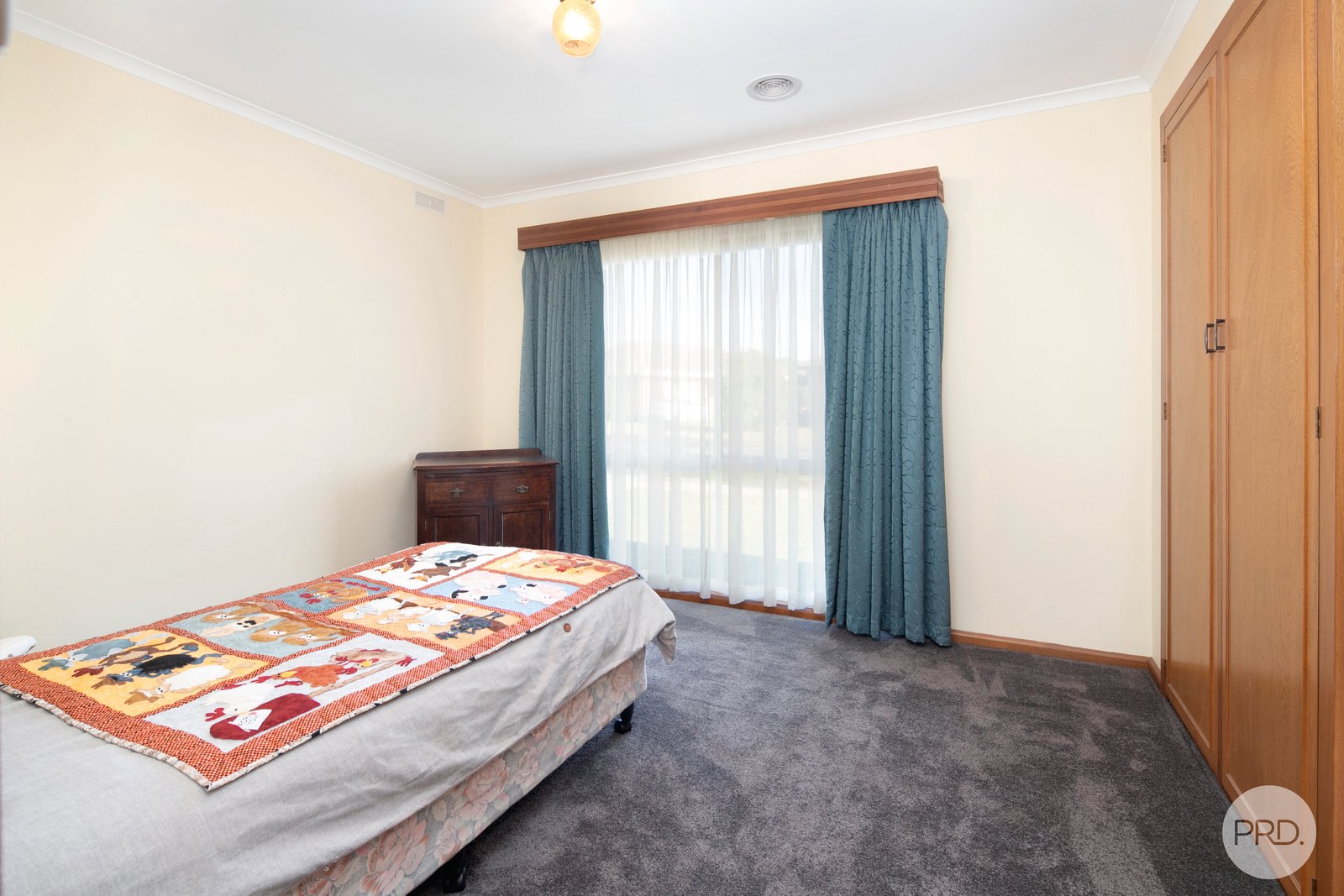 14 Halbert Street WENDOUREE 9