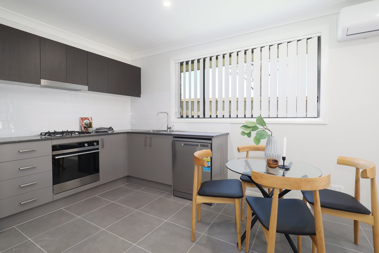 14 Harrow Circuit GRETA 33