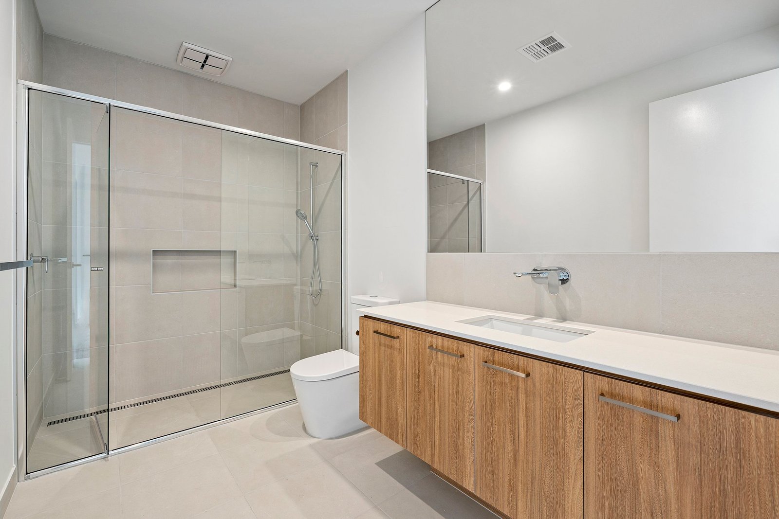 Real Estate and Property in 14 Hawson Avenue, Glen Huntly, VIC