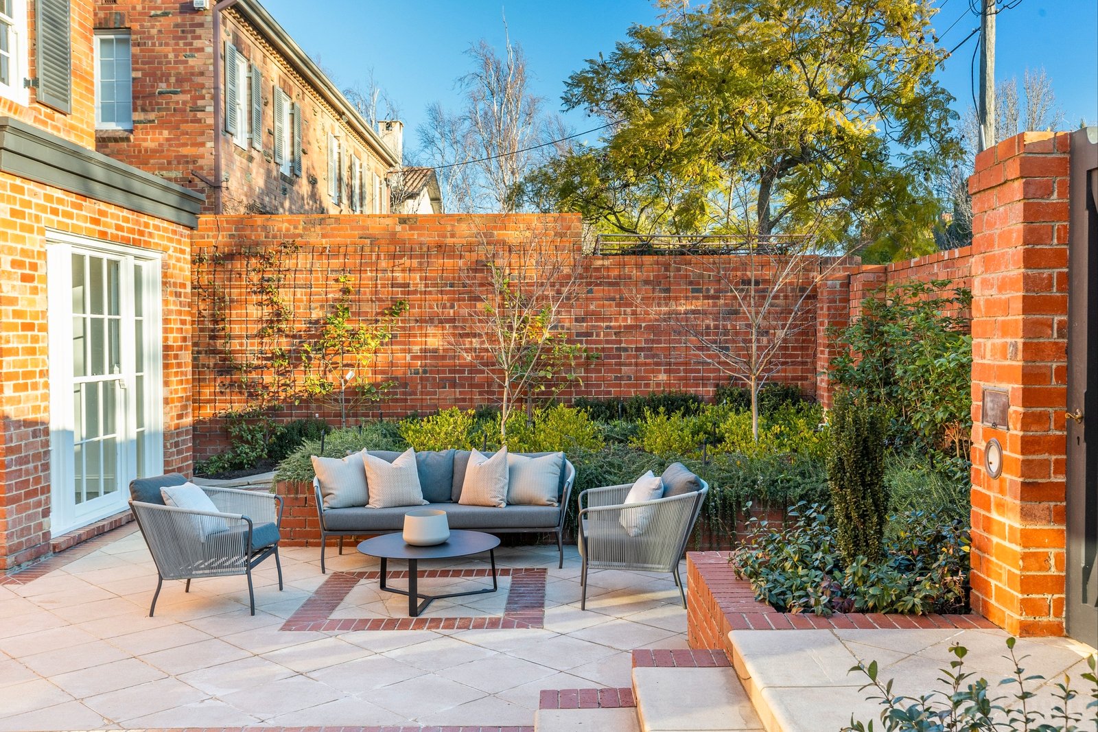 Real Estate and Property in 14 Henderson Avenue, Malvern, VIC