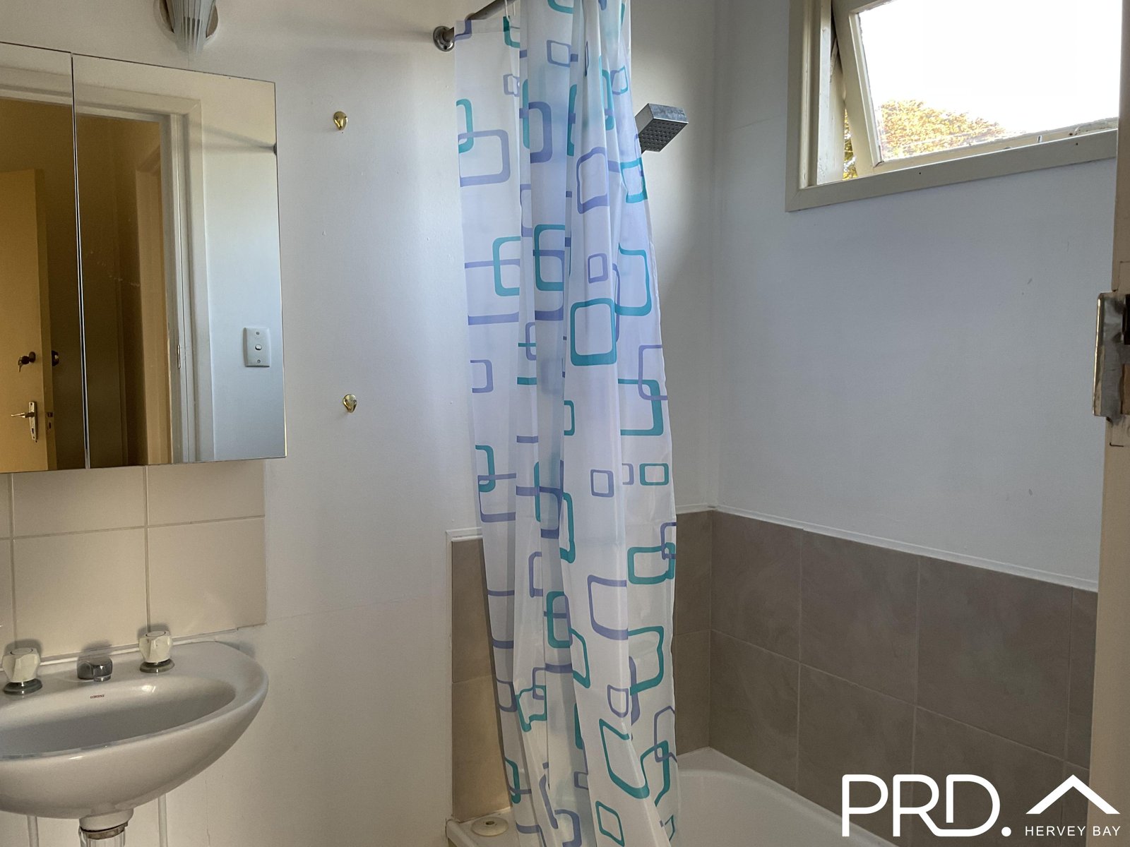 14 Hibiscus Street URANGAN 10