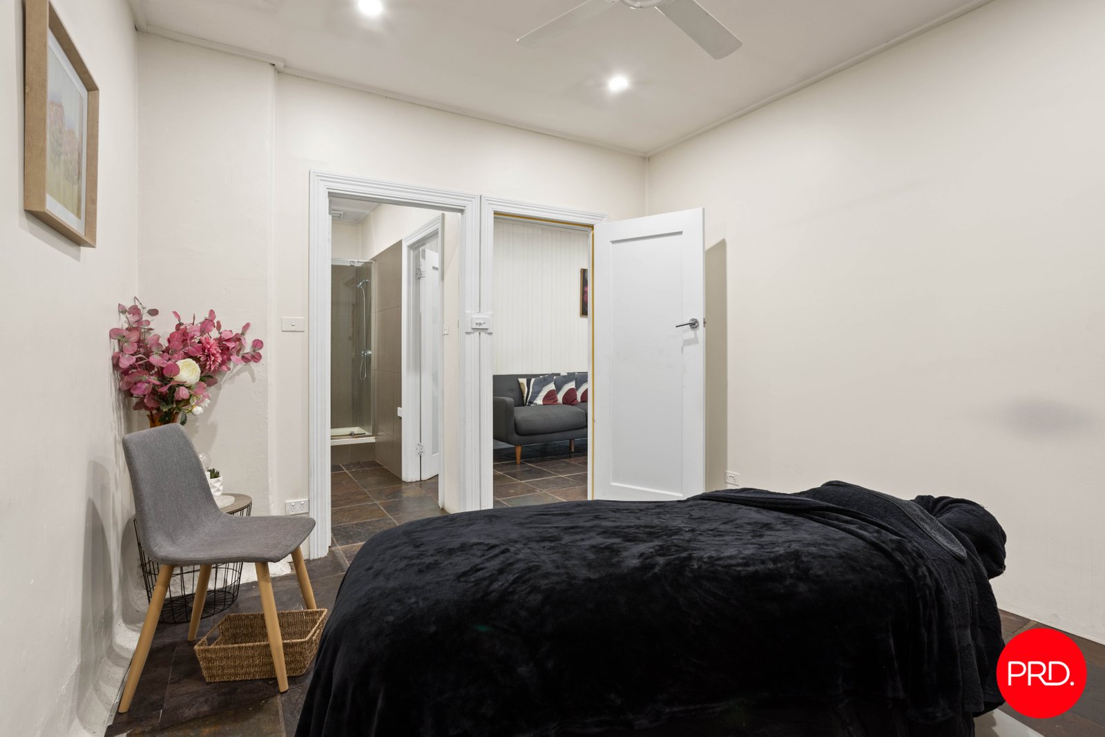 14 High Street LANCEFIELD 7