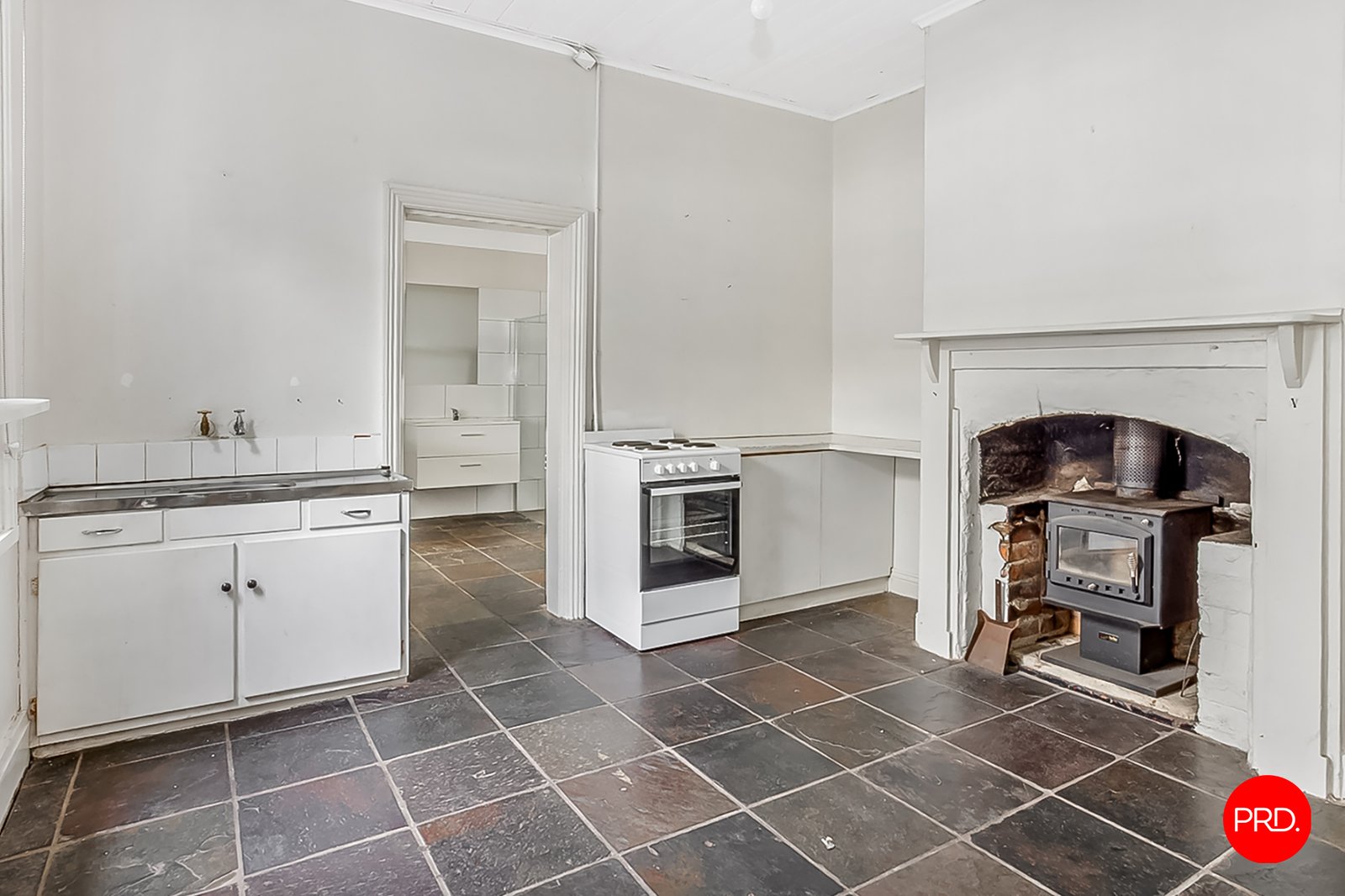 14 High Street LANCEFIELD 9