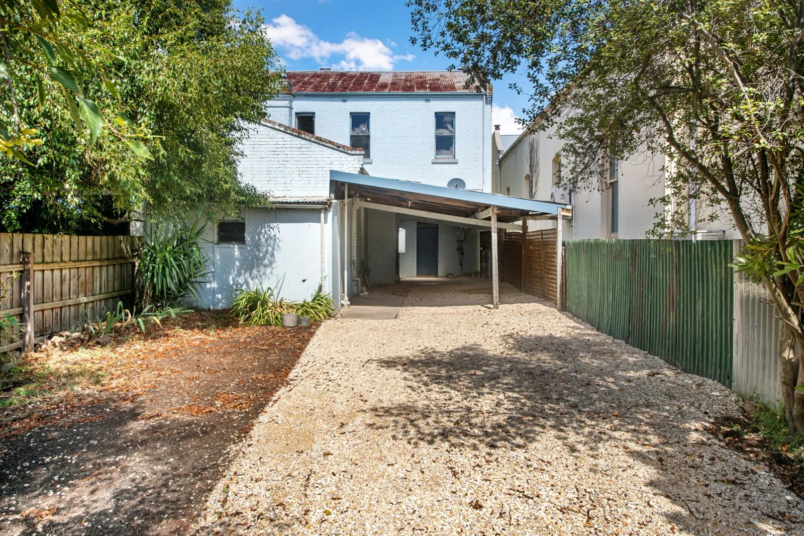 14 High Street LANCEFIELD 15