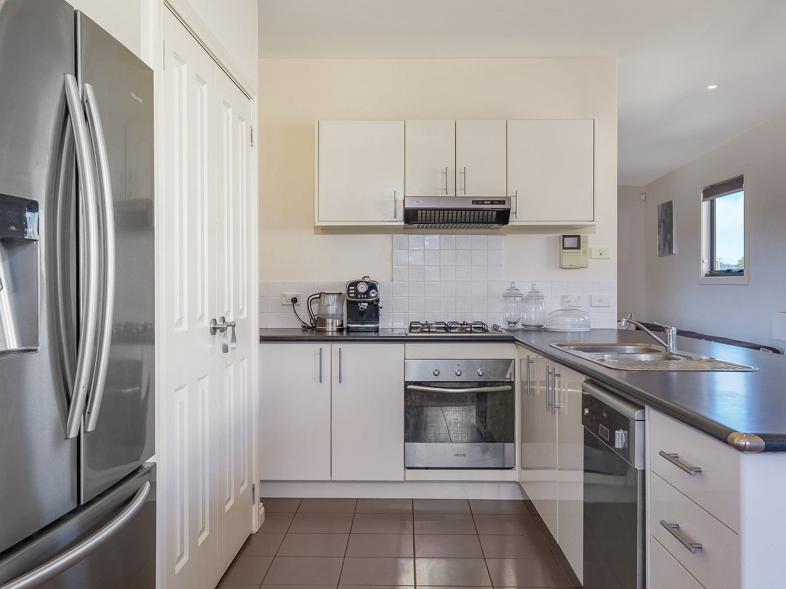 1/4 Higson Street MIDWAY POINT 6