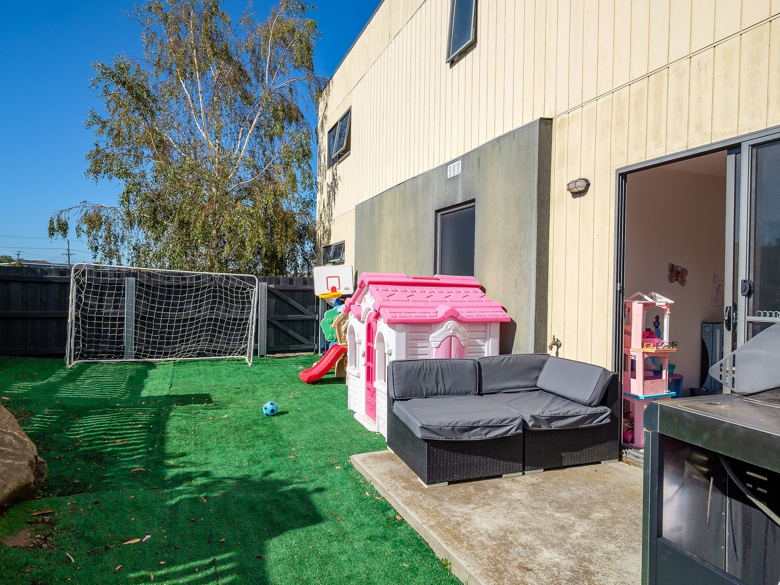 1/4 Higson Street MIDWAY POINT 21