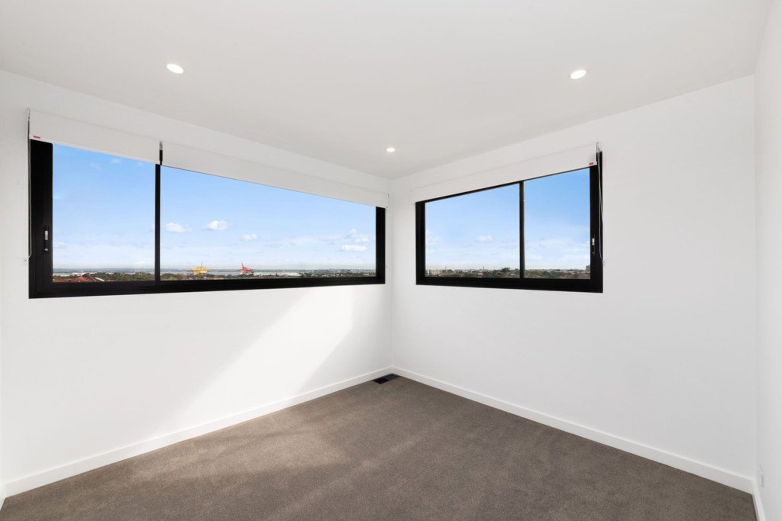 14 Hillary Parade MATRAVILLE 6