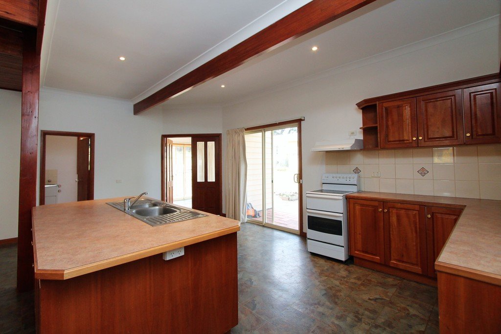 14 Hiscock Gully Road MOUNT HELEN 8