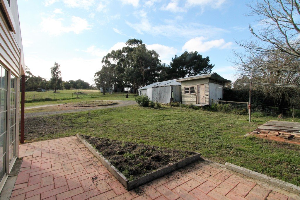 14 Hiscock Gully Road MOUNT HELEN 19