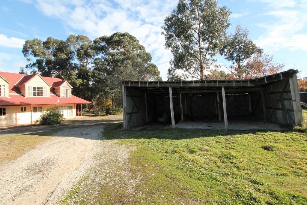 14 Hiscock Gully Road MOUNT HELEN 20