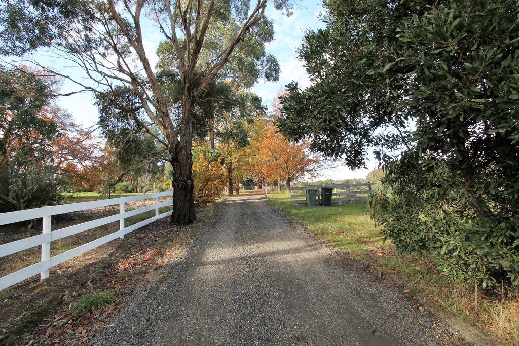 14 Hiscock Gully Road MOUNT HELEN 25