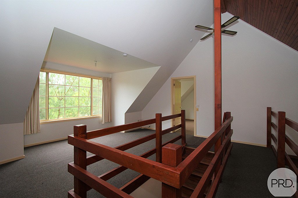 14 Hiscock Gully Road MOUNT HELEN 19