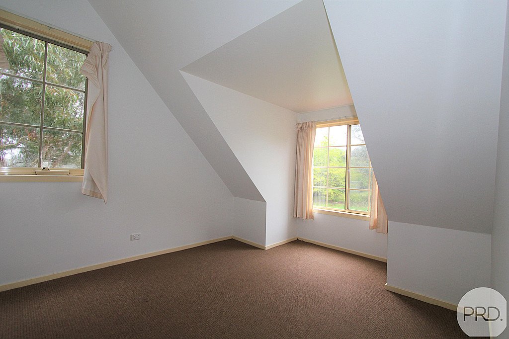 14 Hiscock Gully Road MOUNT HELEN 21