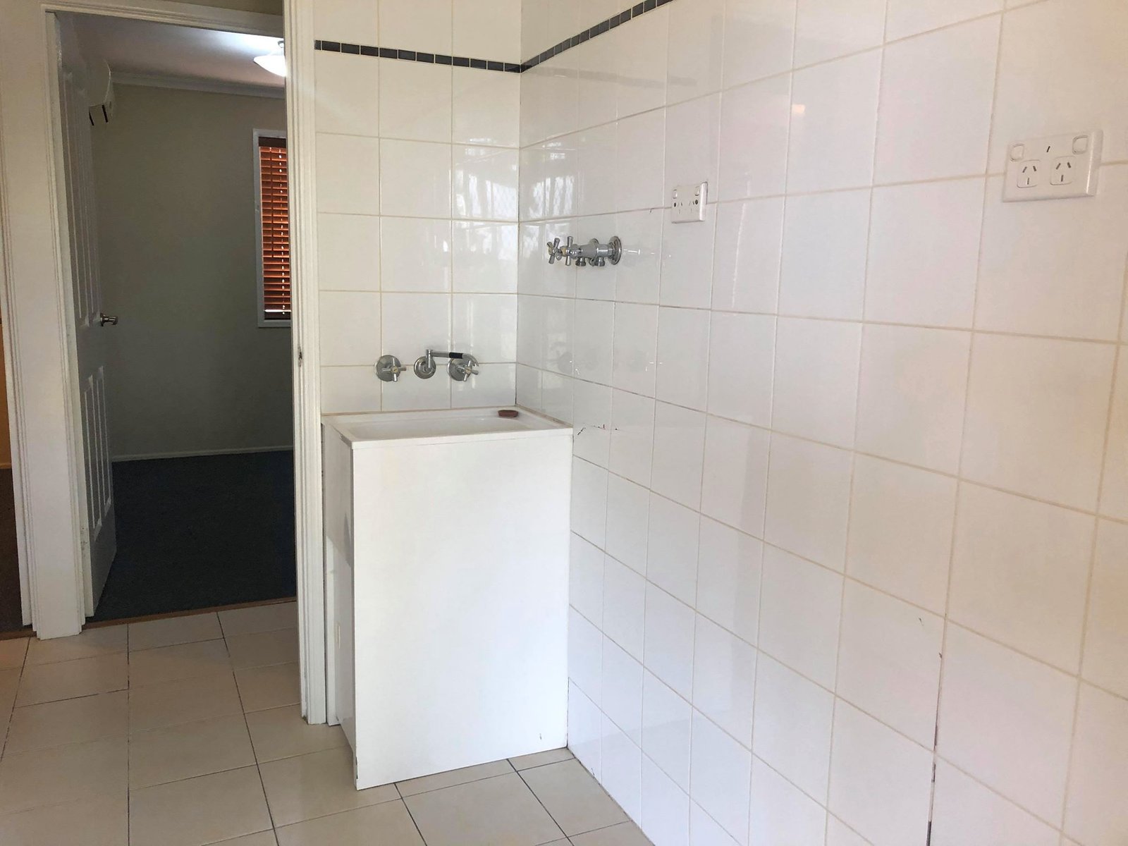 14 Hoskyn Court CLINTON 8