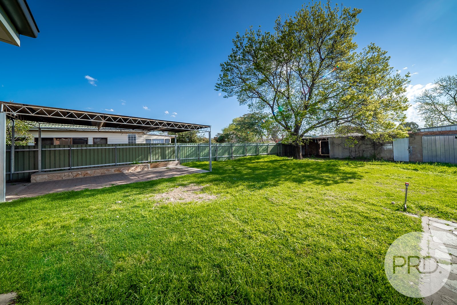 14 Inglis Street LAKE ALBERT 11