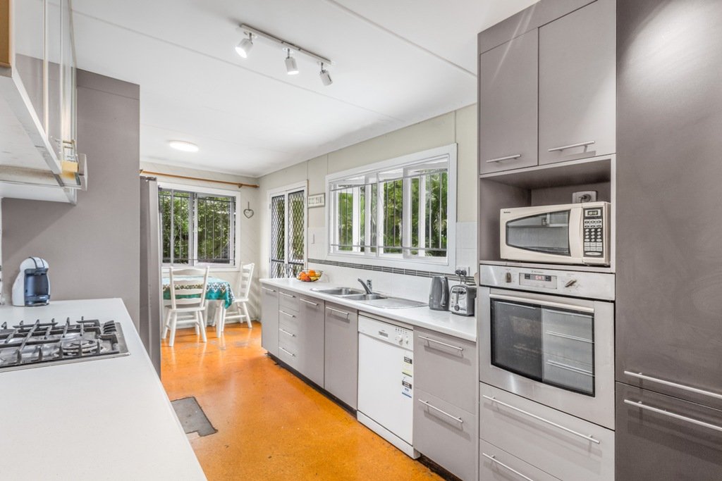 14 Inville St  GEEBUNG 8