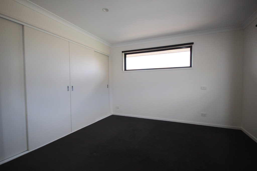 1/4 Ironbark Drive CLAREMONT 6