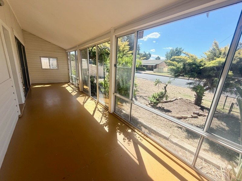 14 Irvine Street TAMWORTH 2