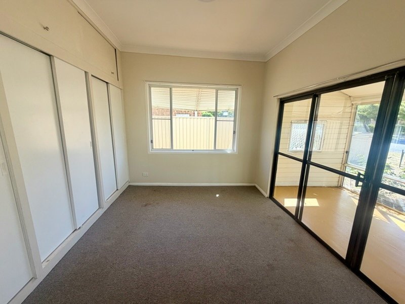 14 Irvine Street TAMWORTH 3