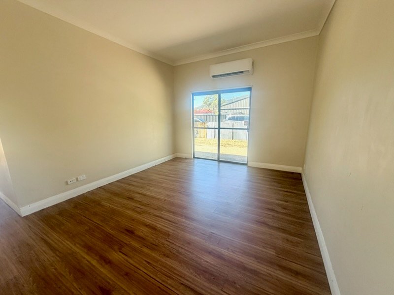 14 Irvine Street TAMWORTH 4